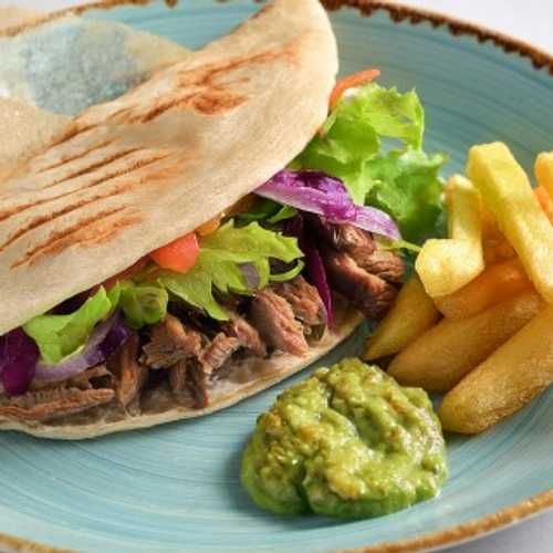SANDWICH CHAPATI AU BOEUF CONFIT